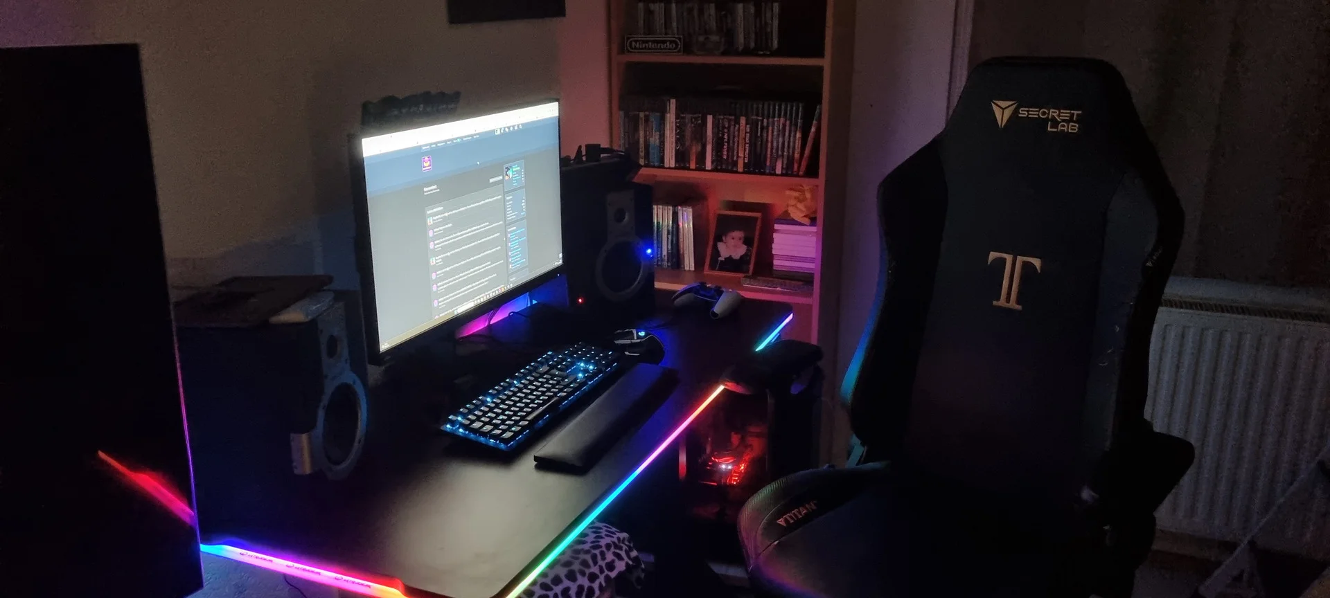 Desk2.webp
